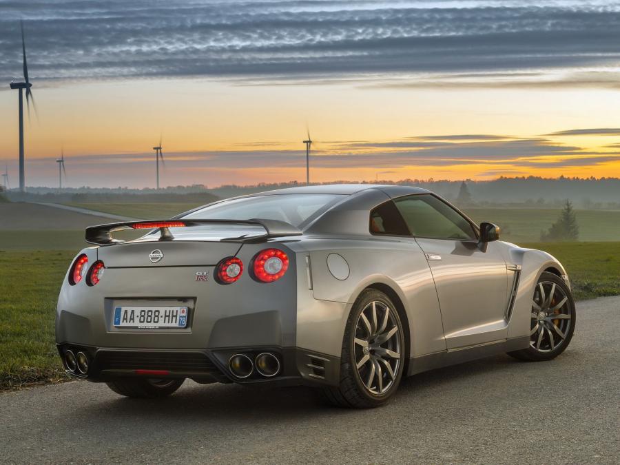  Nissan GT-R Premium Edition 2012 года  (фото 5 из 9)